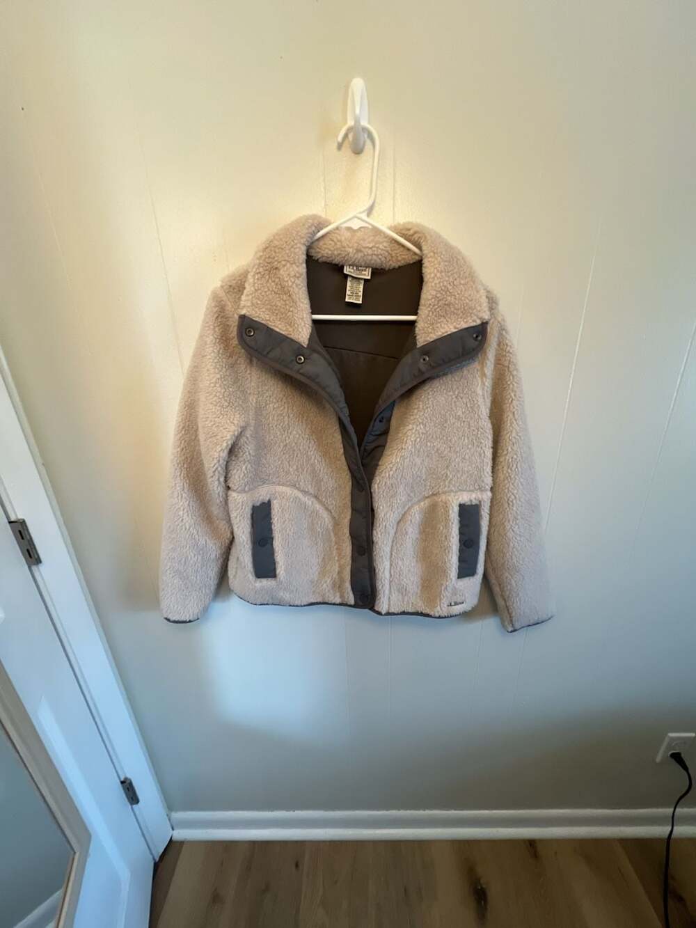 L.L.Bean Sherpa Fleece Jacket Size Medium Cream White